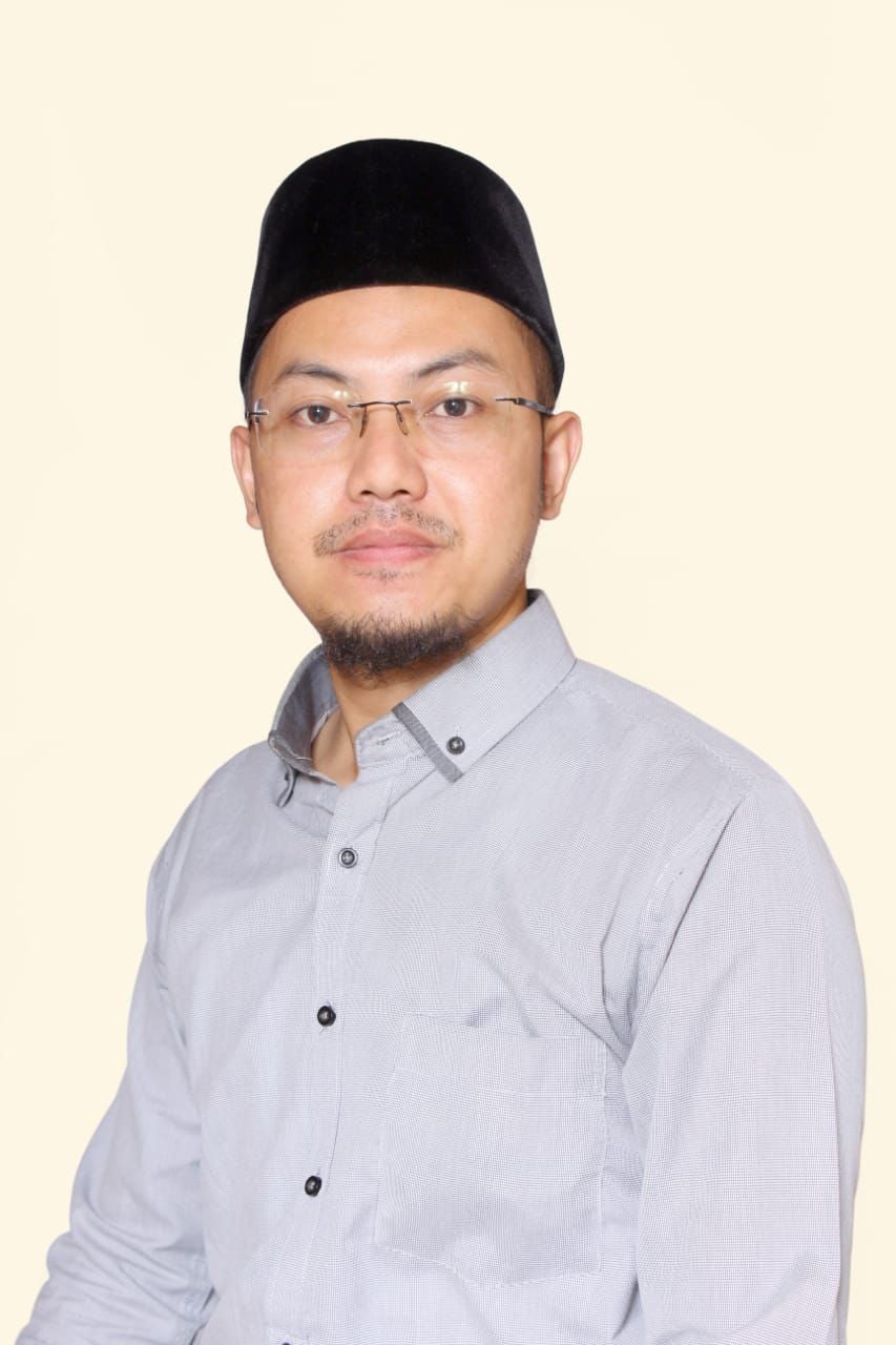 Kang Ferdi Z A, S.E., M.Sc - Pembimbing Spiritual Kareema Travel